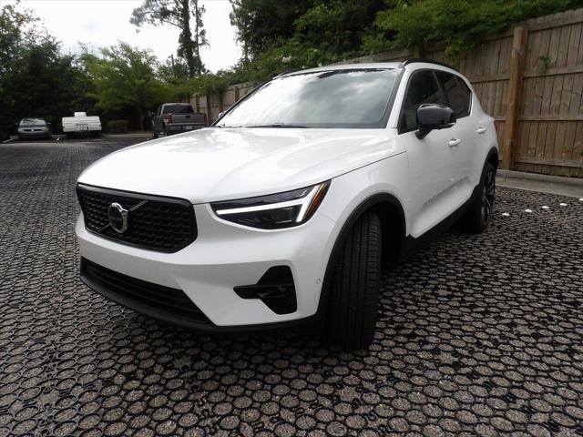 2026 Volvo XC40 B5 Plus