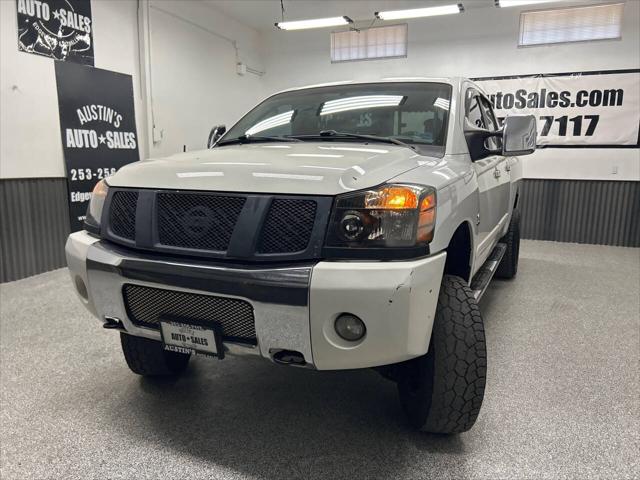 2004 Nissan Titan LE