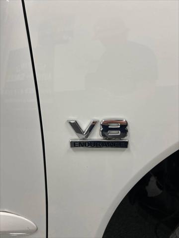2004 Nissan Titan LE