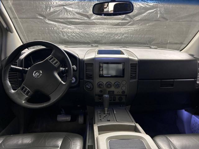 2004 Nissan Titan LE