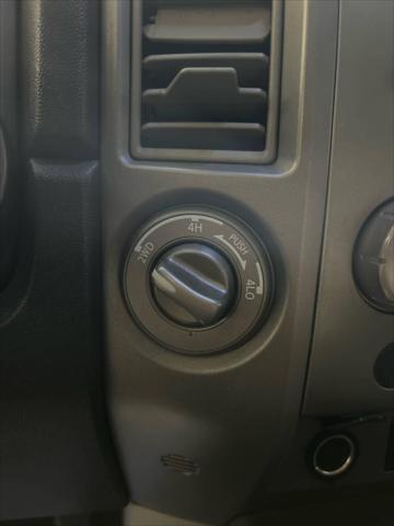 2004 Nissan Titan LE