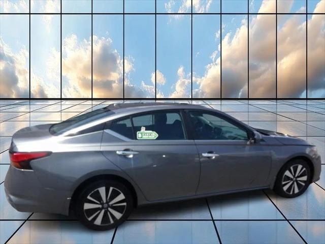 2021 Nissan Altima SV FWD for sale in Waynesboro, VA