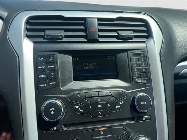 2016 Ford Fusion S