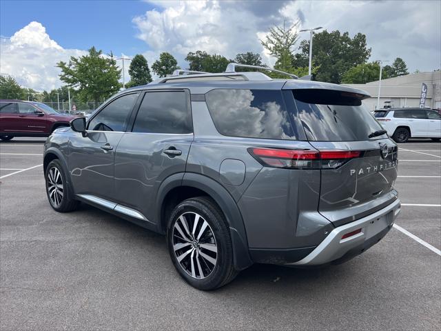 2024 Nissan Pathfinder Platinum FWD