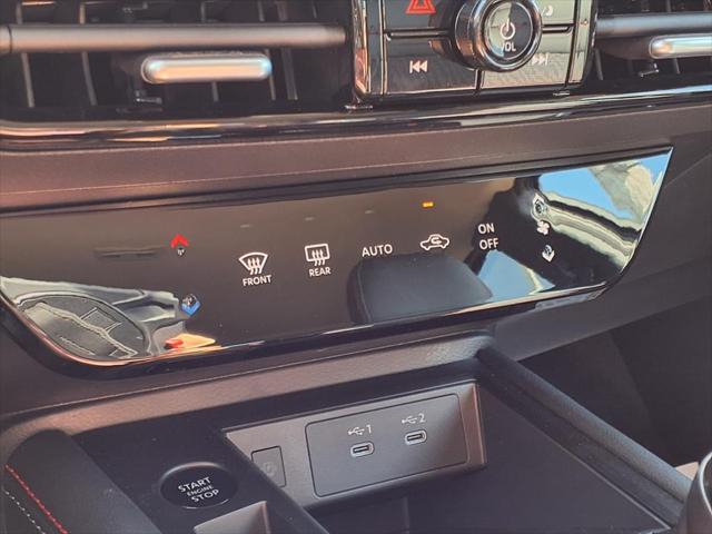 2025 Nissan Kicks SR Intelligent AWD