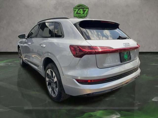 2021 Audi e-tron Premium quattro