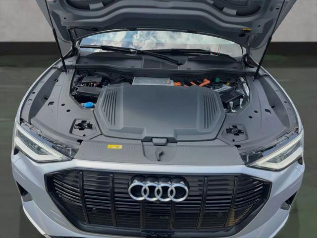 2021 Audi e-tron Premium quattro