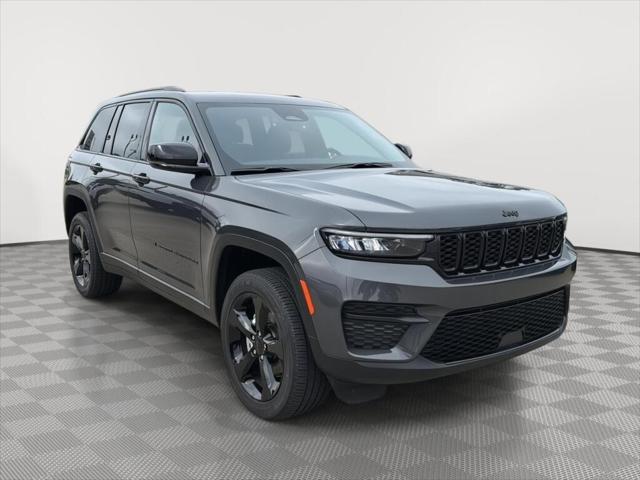 2025 Jeep Grand Cherokee GRAND CHEROKEE ALTITUDE 4X4