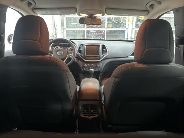 Used 2017 Jeep Cherokee For Sale in Wilmington, OH