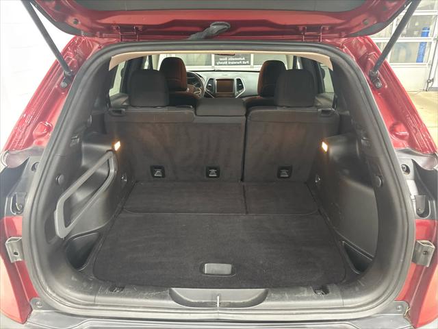 Used 2017 Jeep Cherokee For Sale in Wilmington, OH