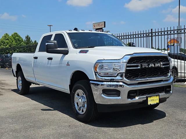 2024 RAM 2500 Tradesman Crew Cab 4x4 8 Box