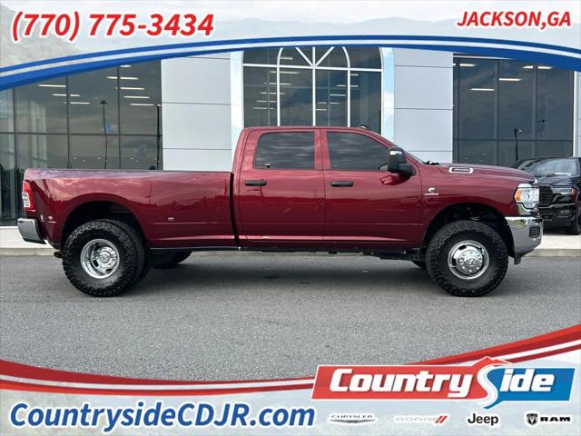 2023 RAM 3500 Tradesman Crew Cab 4x4 8 Box