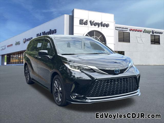 2022 Toyota Sienna XSE