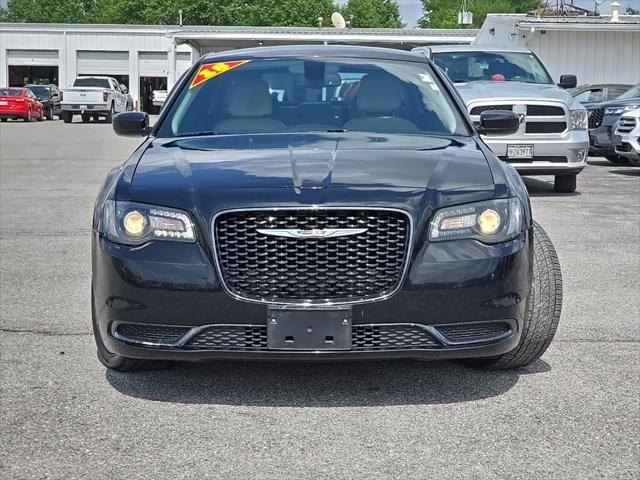 2018 Chrysler 300 Touring 2018 Chrysler 300 Touring