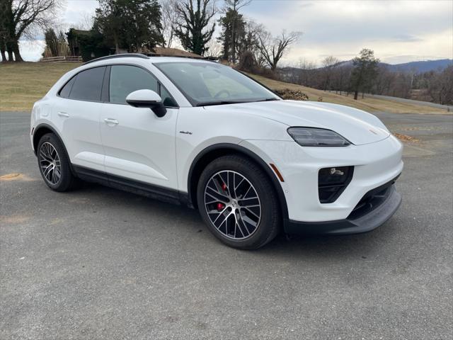 2025 Porsche Macan Electric 4S