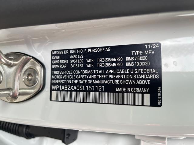2025 Porsche Macan Electric 4S