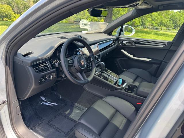 2025 Porsche Macan T