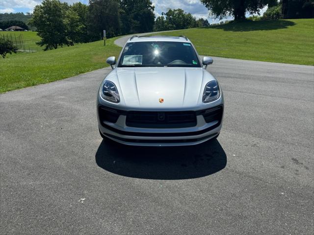 2025 Porsche Macan T