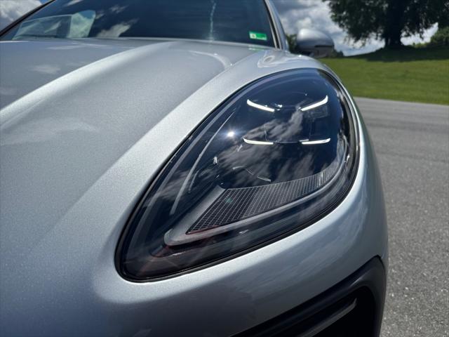 2025 Porsche Macan T