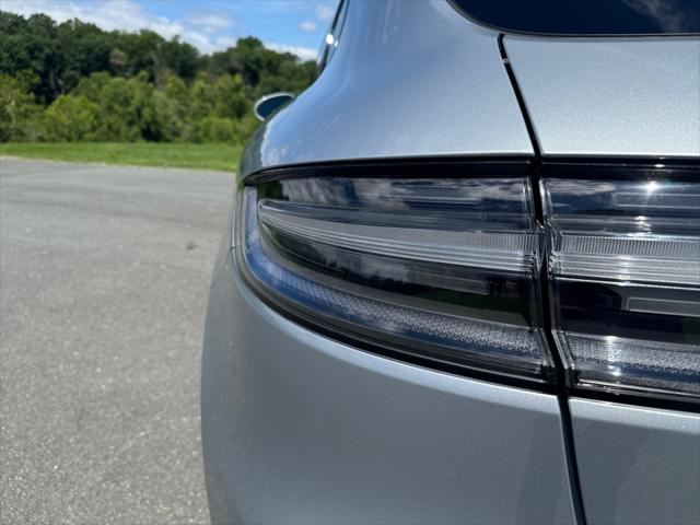 2025 Porsche Macan T