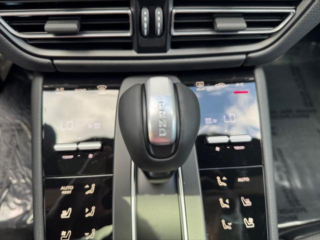2025 Porsche Macan T