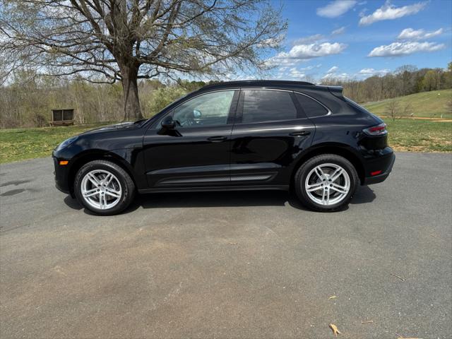 2025 Porsche Macan T