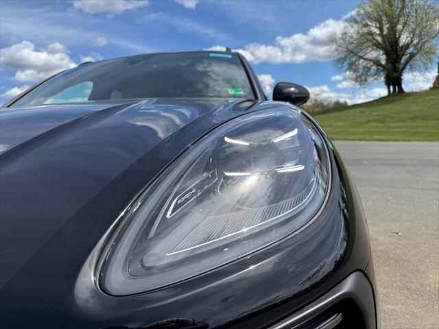 2025 Porsche Macan T