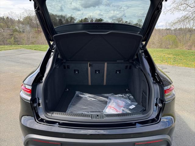 2025 Porsche Macan T