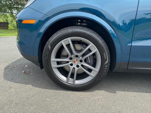 2025 Porsche Cayenne Unknown