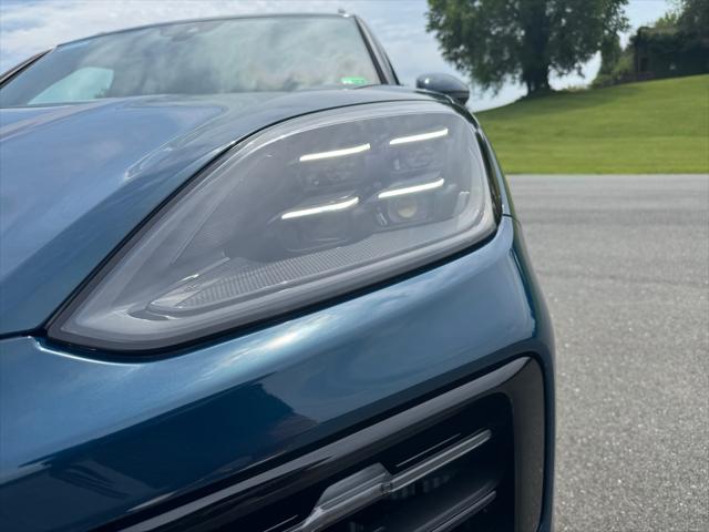2025 Porsche Cayenne Unknown
