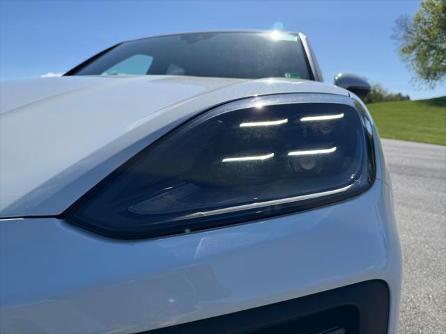 2025 Porsche Cayenne Unknown