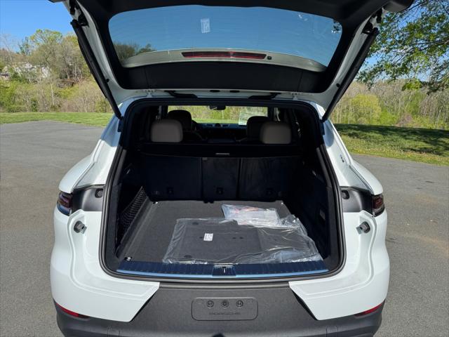 2025 Porsche Cayenne Unknown