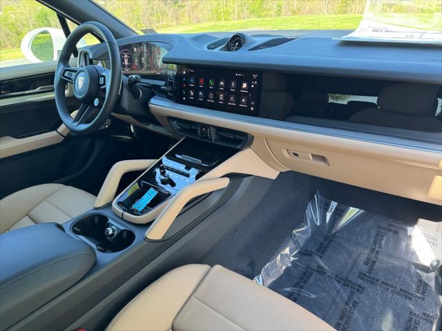 2025 Porsche Cayenne Unknown