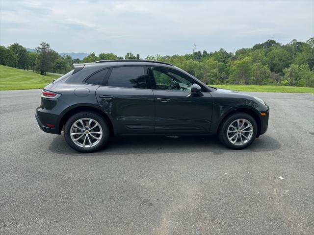 2025 Porsche Macan T
