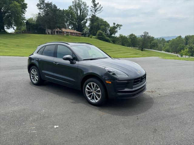 2025 Porsche Macan T