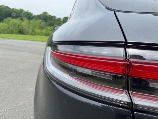 2025 Porsche Macan T