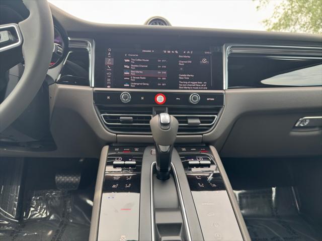 2025 Porsche Macan T