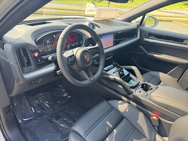 2025 Porsche Cayenne Unknown
