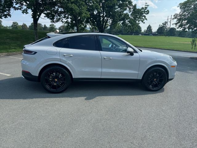 2025 Porsche Cayenne Unknown
