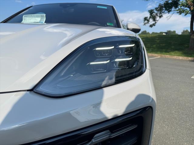 2025 Porsche Cayenne Unknown
