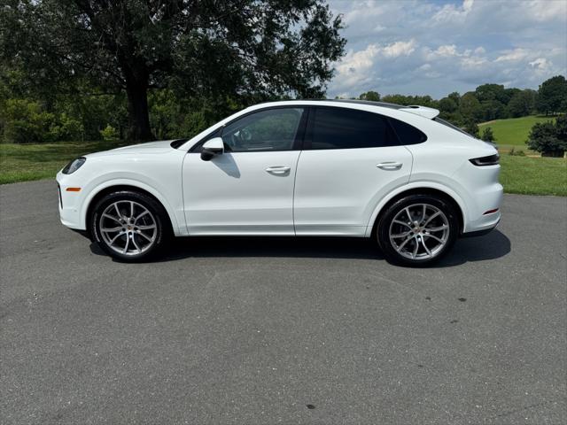 2025 Porsche Cayenne Unknown