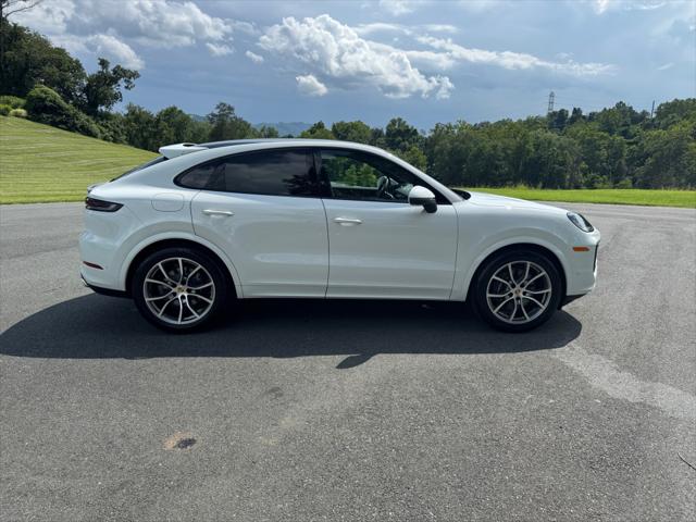 2025 Porsche Cayenne Unknown