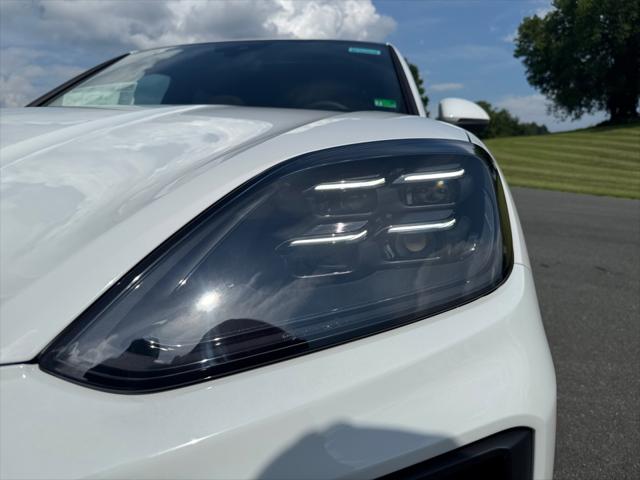 2025 Porsche Cayenne Unknown