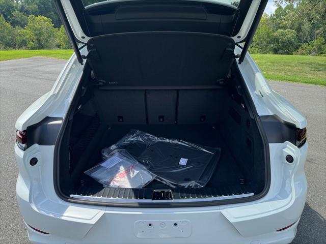 2025 Porsche Cayenne Unknown