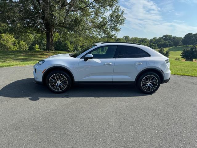 2025 Porsche Macan Electric 4