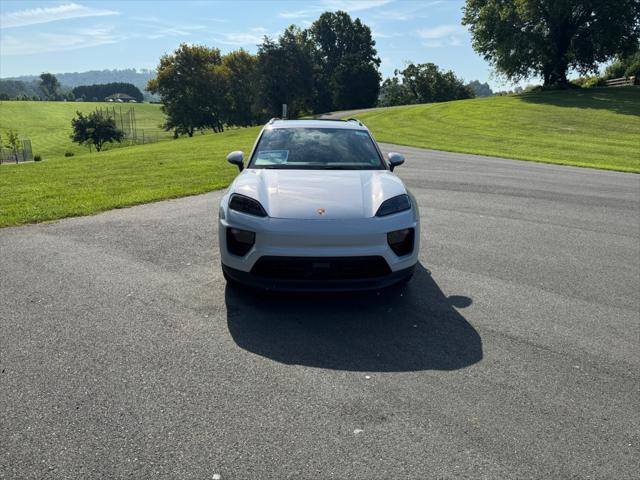 2025 Porsche Macan Electric 4