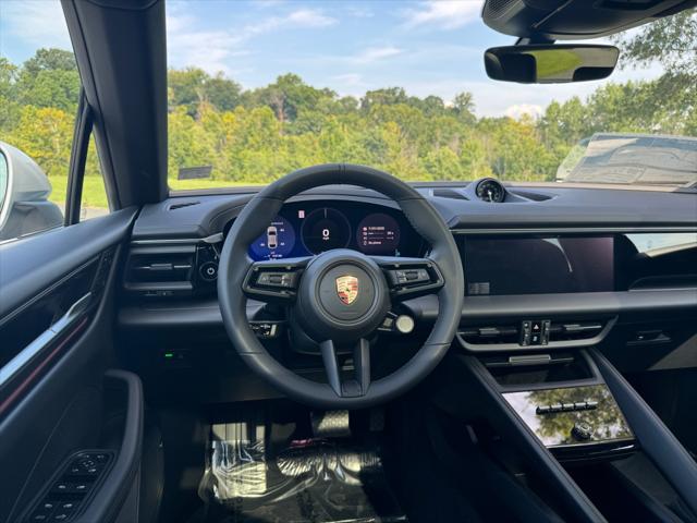 2025 Porsche Macan Electric 4