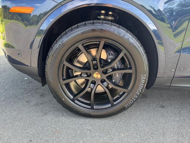 2025 Porsche Cayenne Unknown