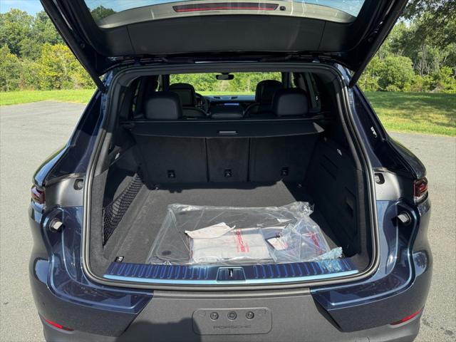 2025 Porsche Cayenne Unknown