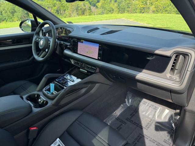 2025 Porsche Cayenne Unknown